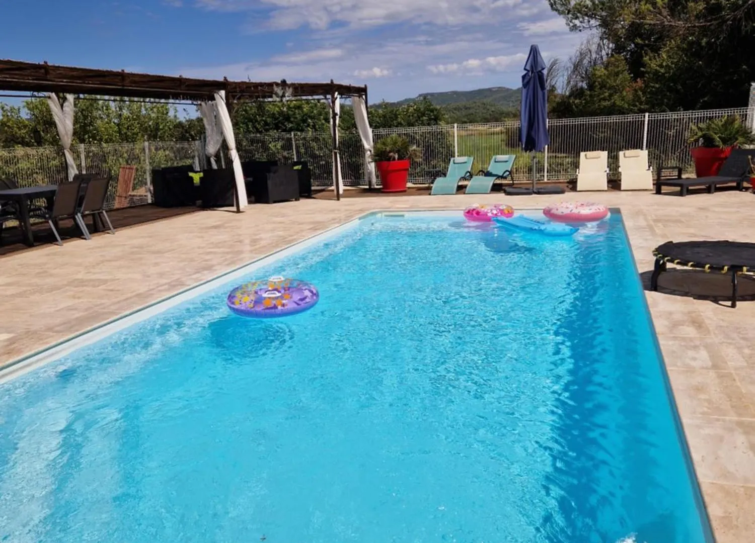 Apartment Un Moment De Detente Neoules France